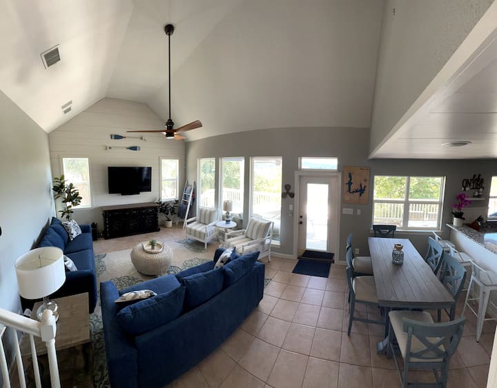 Lakefront Property On Medina Lake - Medina Lake, TX
