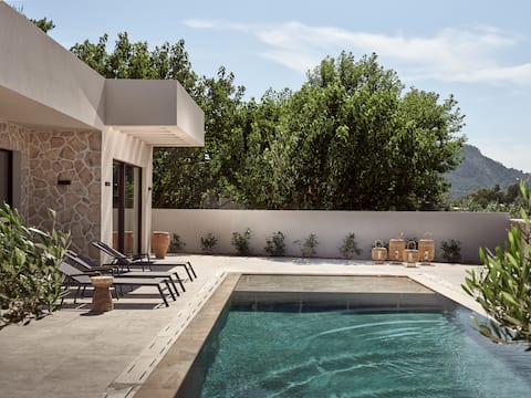 Onore Villa, Featuring Heated Pool