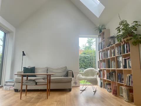 Top Airbnb: Beautiful villa 200 meters from the beach in Fredensborg