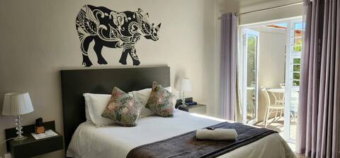 Green Kalahari Guesthouse | Rhino Room #4