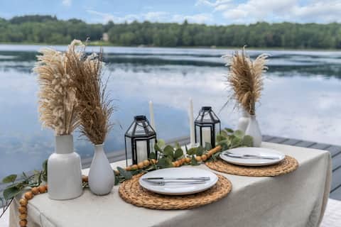 Modern Luxury Lakehouse w/Private Lakefront View