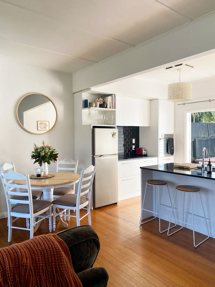 and Peaceful in Hayes Paddock Houses for Rent in Hamilton