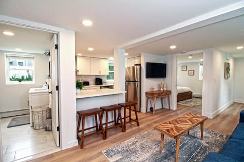 Luxury 1 Bedroom Apt Near Mystic Drawbridge