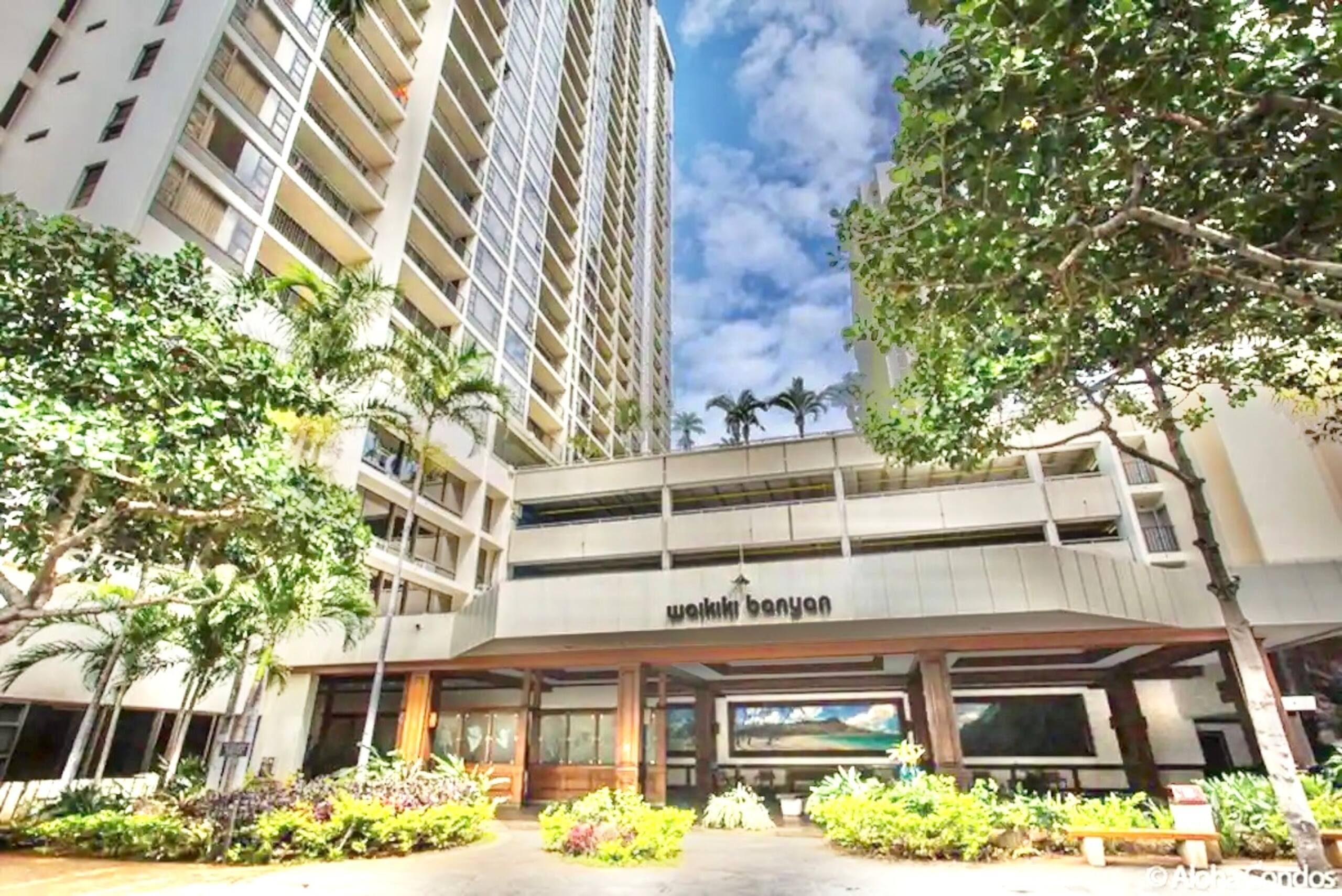 Upscale Modern Waikiki Banyan 1BR Condo w/Parking! - Image 45