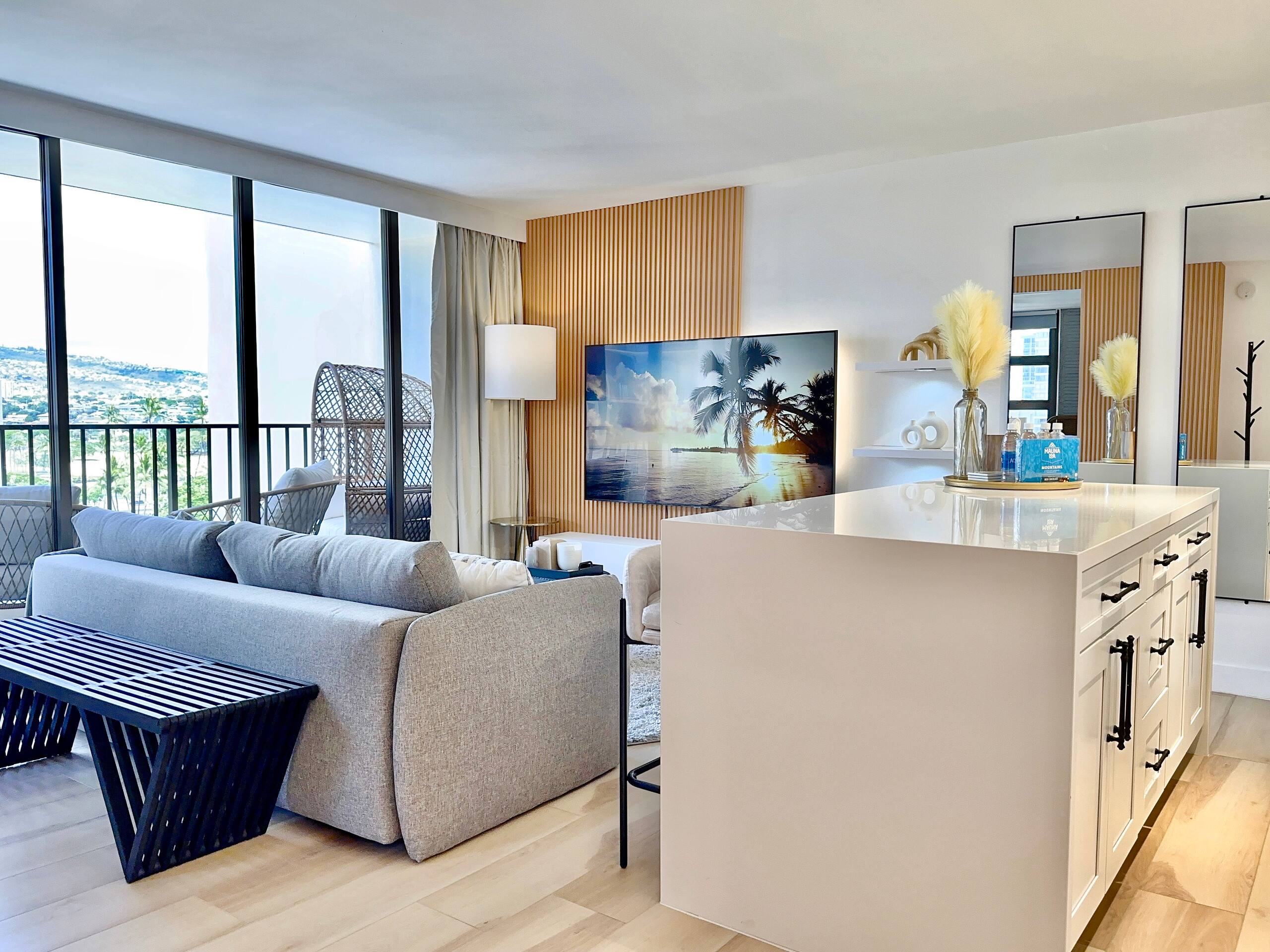 Upscale Modern Waikiki Banyan 1BR Condo w/Parking! - Image 4