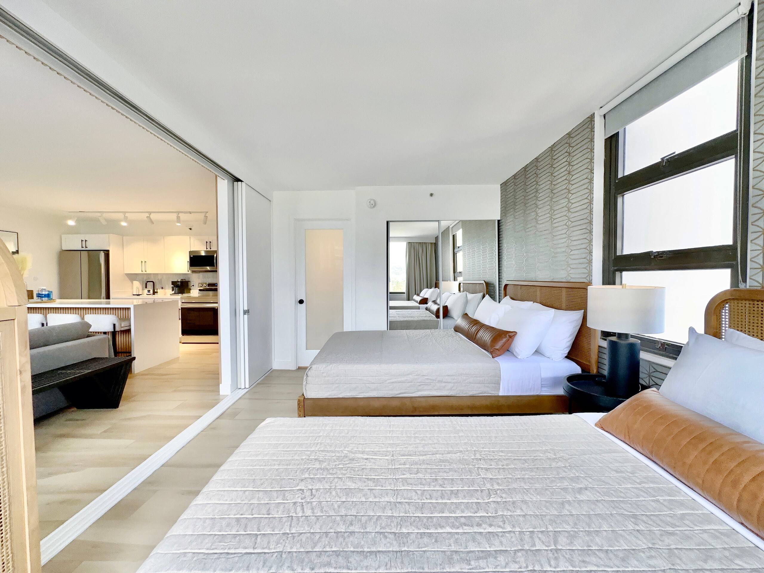 Upscale Modern Waikiki Banyan 1BR Condo w/Parking! - Image 36