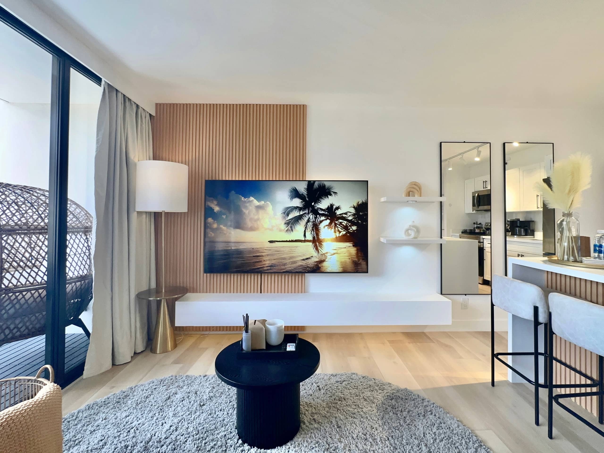 Upscale Modern Waikiki Banyan 1BR Condo w/Parking! - Image 15