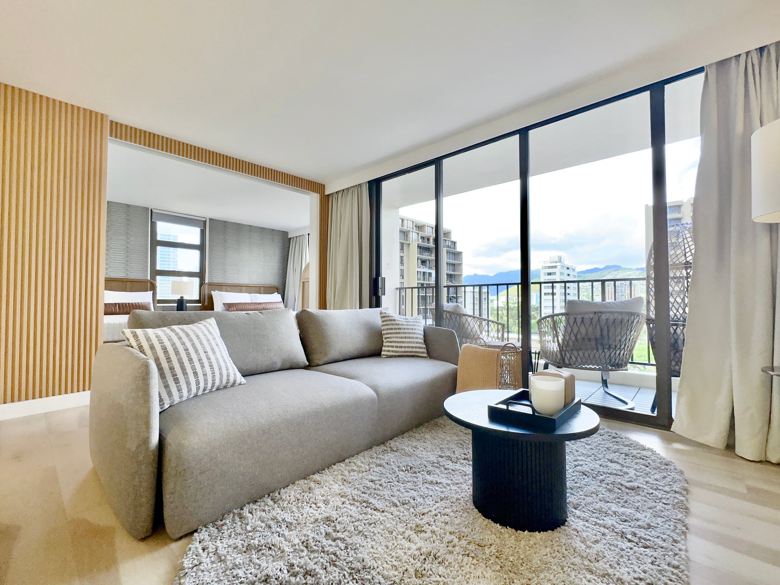 Upscale Modern Waikiki Banyan 1BR Condo w/Parking! - Image 5