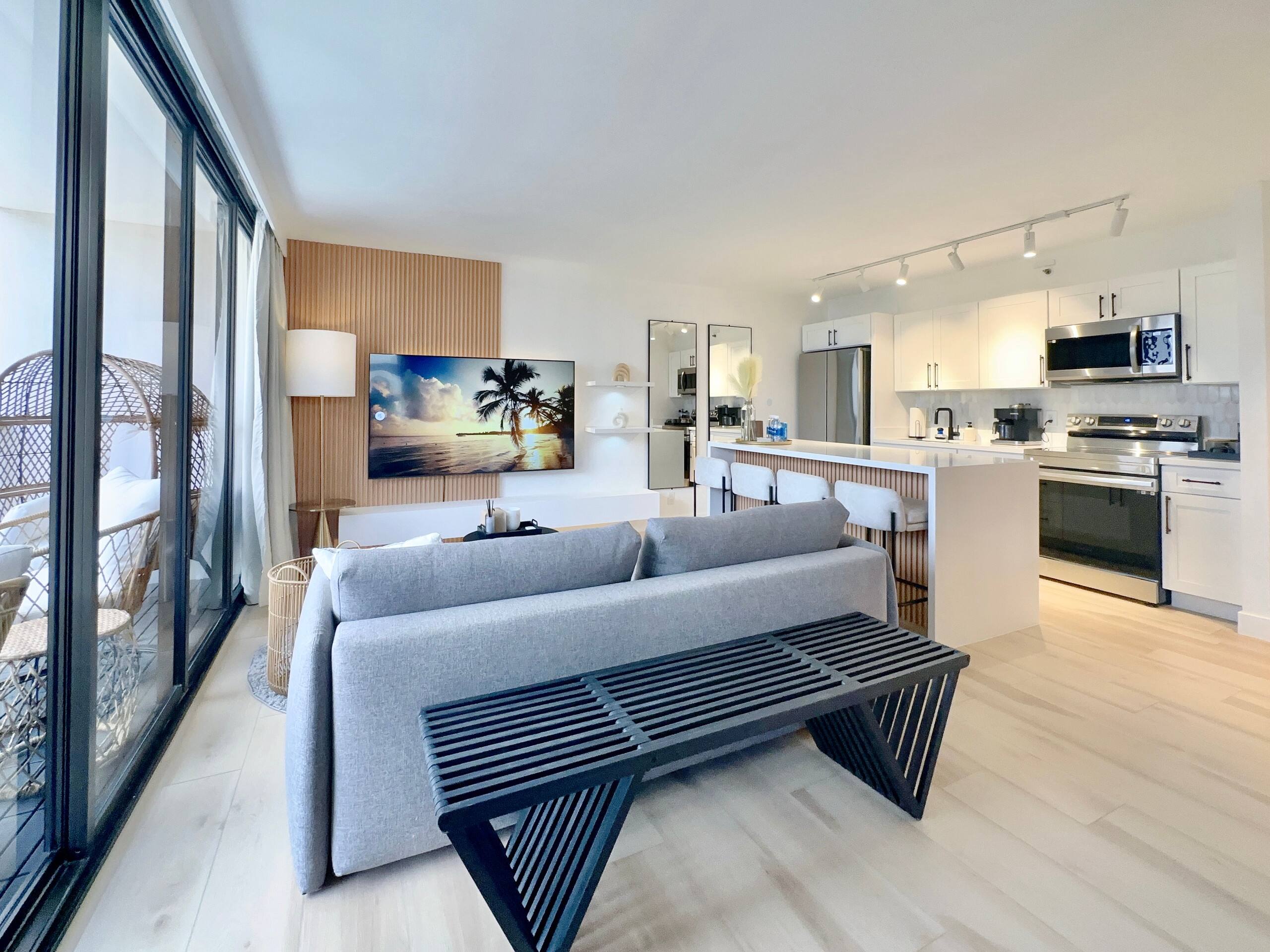 Upscale Modern Waikiki Banyan 1BR Condo w/Parking! - Image 7
