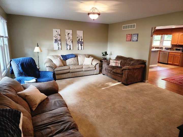 Bills Place 
At De Turf Complex
*New Host* - Bowers Beach, DE
