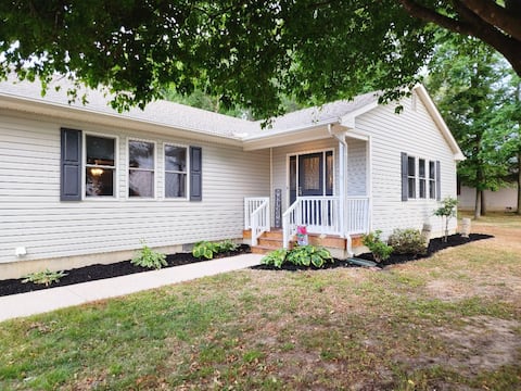 BILLS PLACE 
at DE TURF Complex
*NEW HOST*