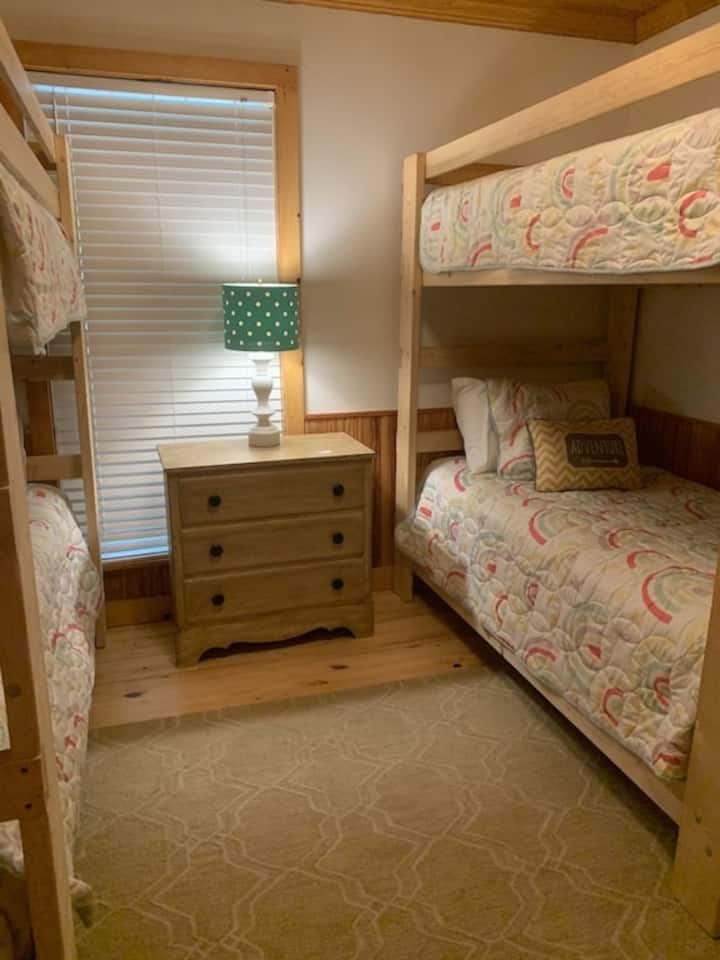 საძინებელი 4