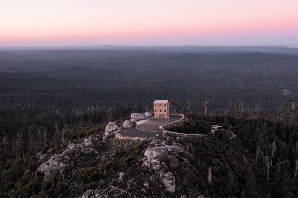 The Keep, on a Tasmanian pinnacle, Goulds Country, Tasmania, Australia, photo 3 of 10