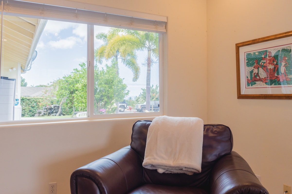Top performing Airbnb: Spacious Kona Retreat • AC • Sleeps 6 • Lanai in Kaiminani