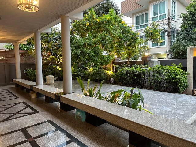 Newly Decorated Cosy House gallery image 3