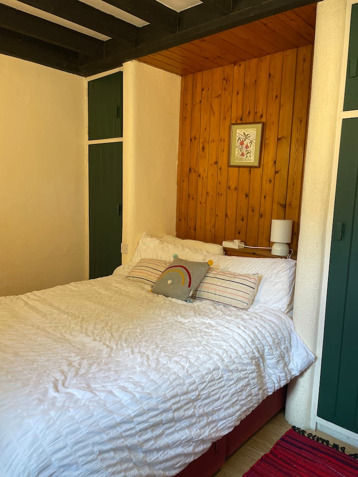 საძინებელი 1