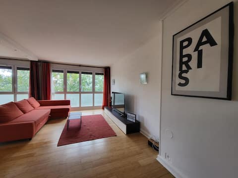 Beautiful and bright apartment (82sqm), near Paris