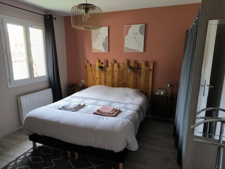 საძინებელი 1