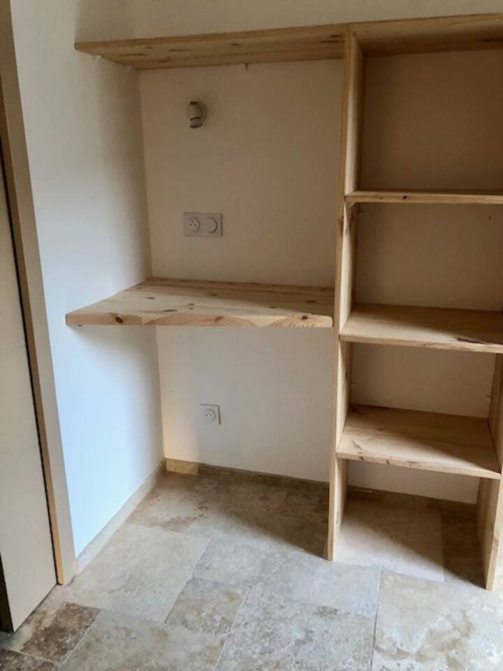 Ured u spavaćoj sobi 3