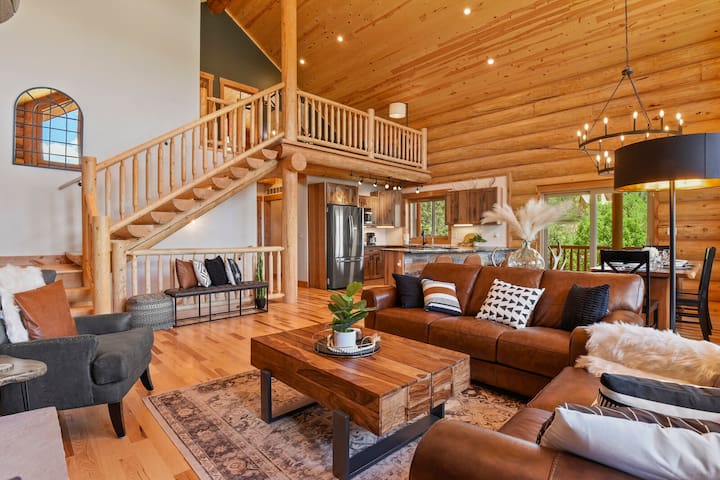 Peak Hospitality Group managed Airbnb listing 1