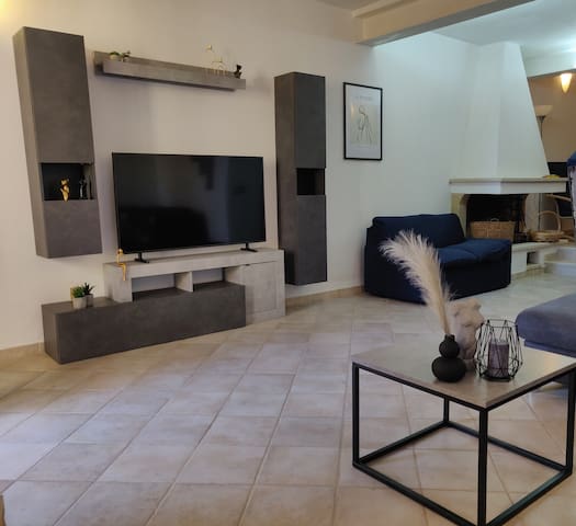 Entire home with 2 bedrooms in Oristano - [Funtana Meiga - Marina Breeze] 50mt from sea
