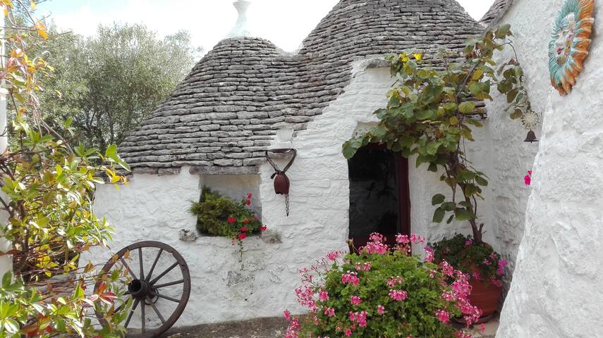 Trullo 2 Bed 2 Bath W Private Pool gallery image 2