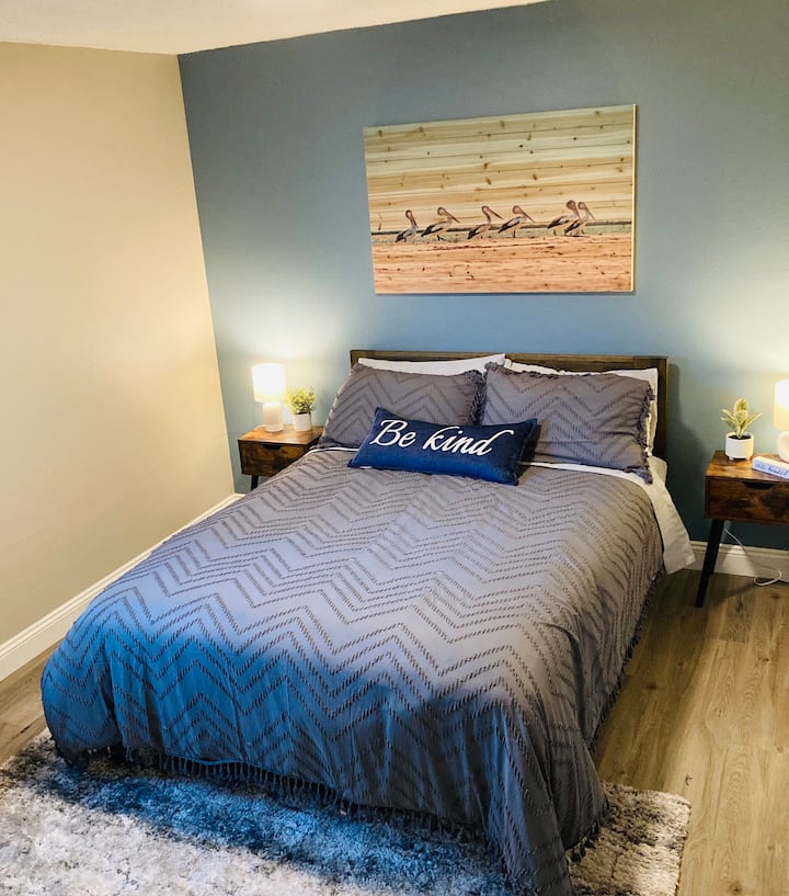Pelican paradise with a soft rug