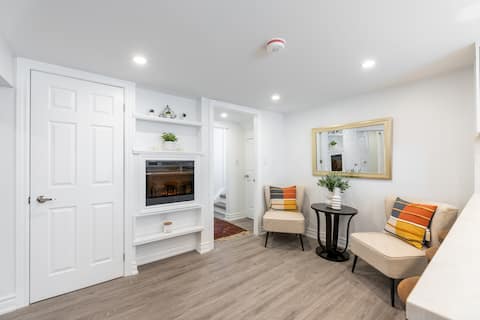 Successful Airbnb property: Frenchman Bay Luxury Basement in Ontario