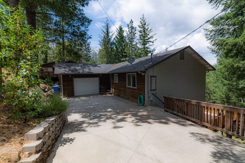 Cobb Mountain Chalet Main House