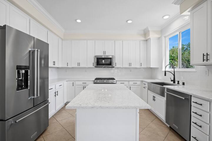 Mid-Term Stay in Paradise