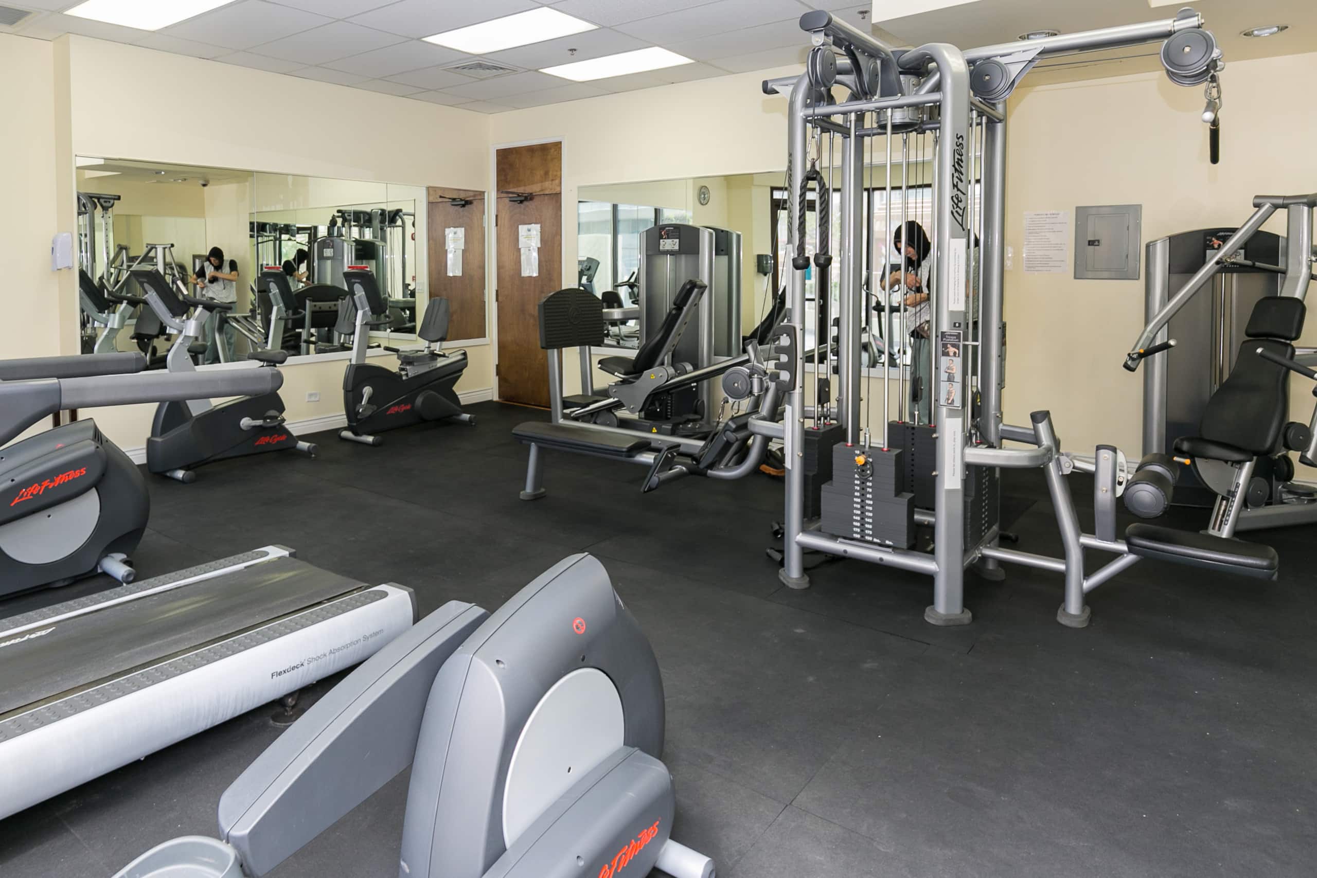 Condo in Honolulu · ★4.75 · Studio · 1 bed · 1 private bath - Image 14