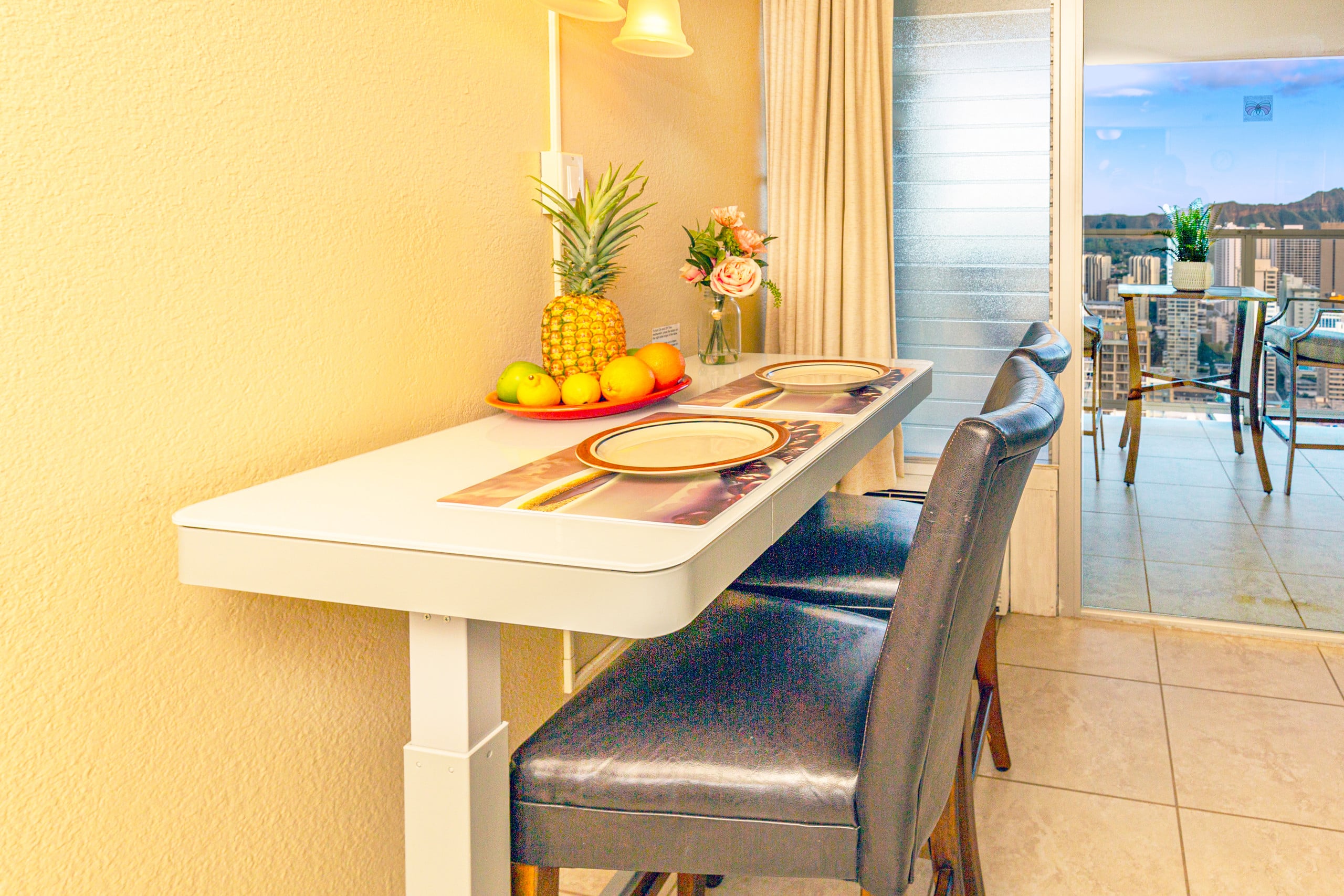 Condo in Honolulu · ★4.75 · Studio · 1 bed · 1 private bath - Image 5