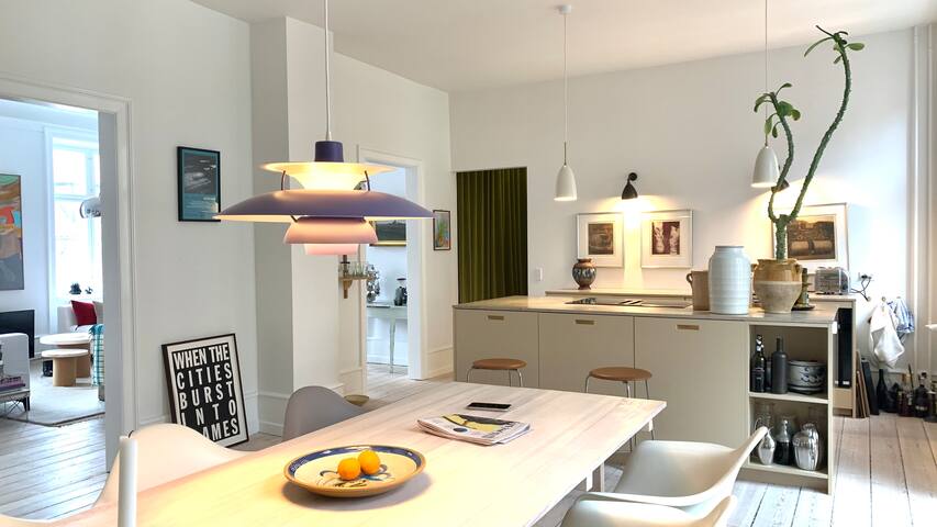 Stunning central Nyhavn apartment gallery image 5