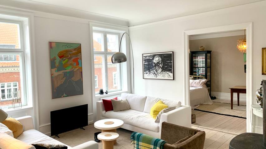 Stunning central Nyhavn apartment gallery image 3