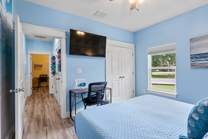 Bedroom 2 King bed with a work desk 