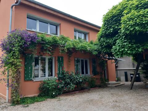 Spacious complete house