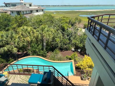 Beach Dunes Luxury Retreat + Guest House & Pool!