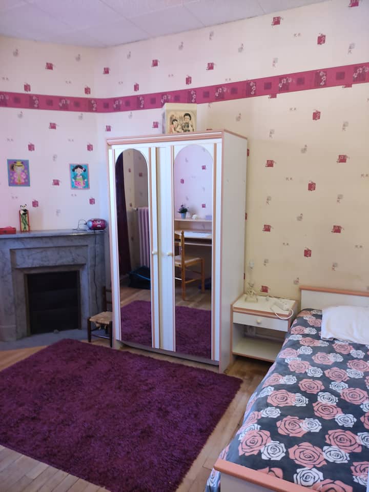 Dhoma e gjumit #3: 1 krevat për person