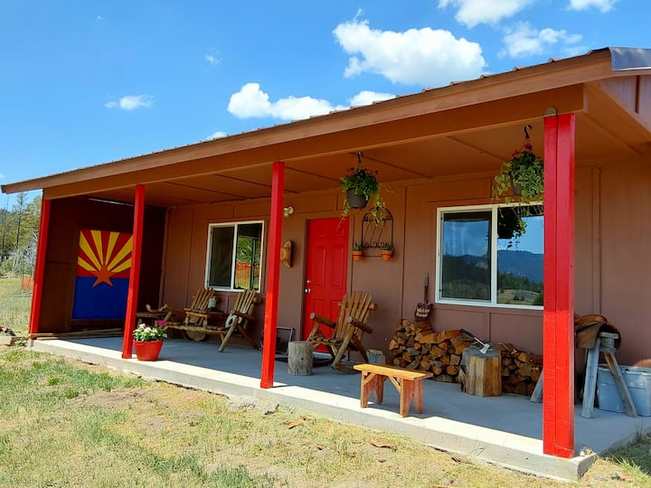 The Lone Wolf Cabin in Nutrioso Cabins for Rent in Apache County