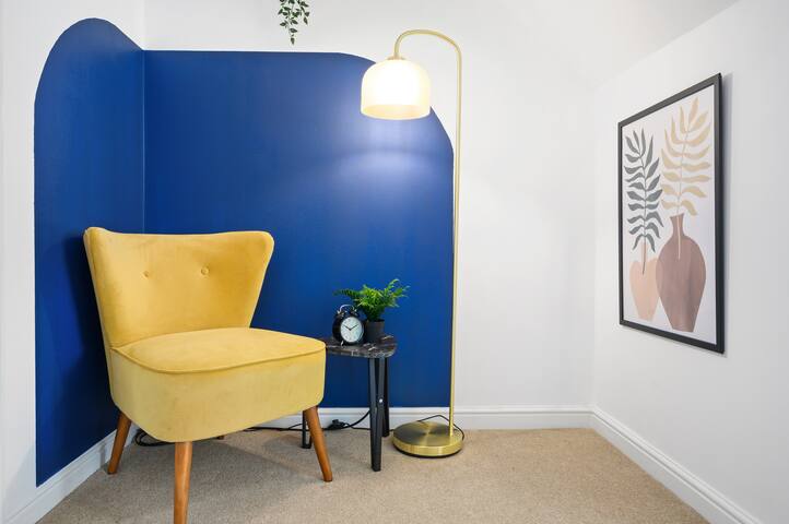 Manchester cozy house 6mins to city centre,parking gallery image 4