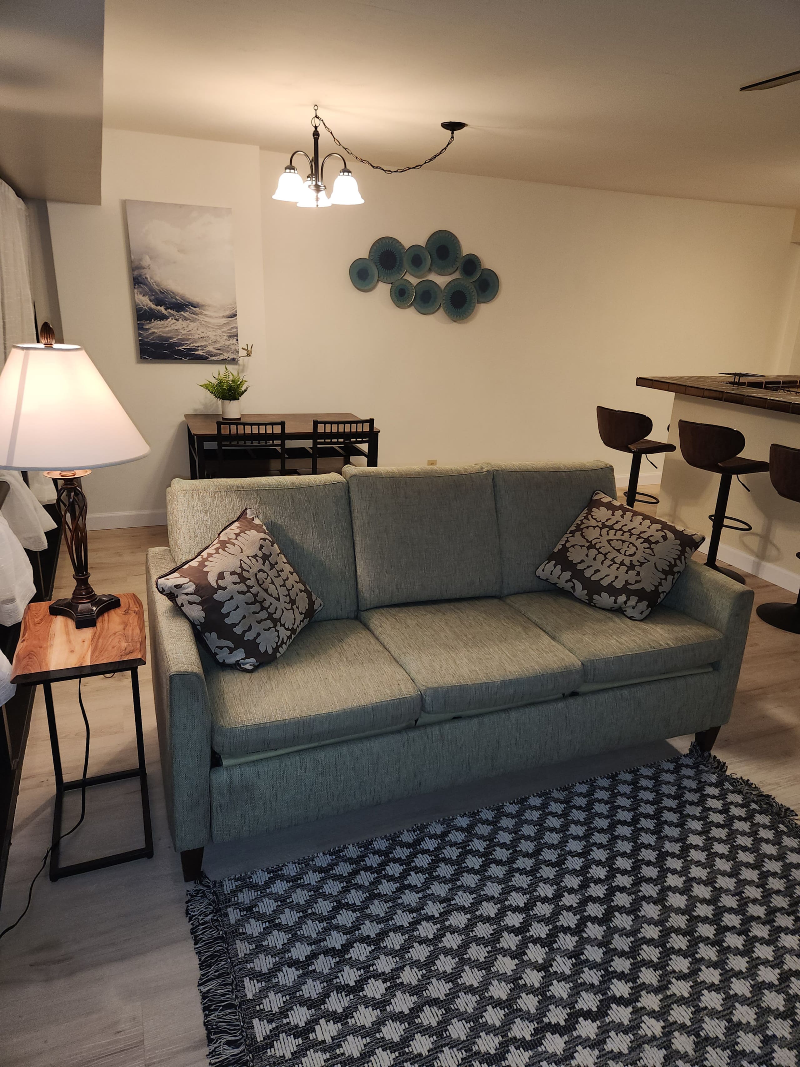 Tutu's Place at Executive Center - Image 6