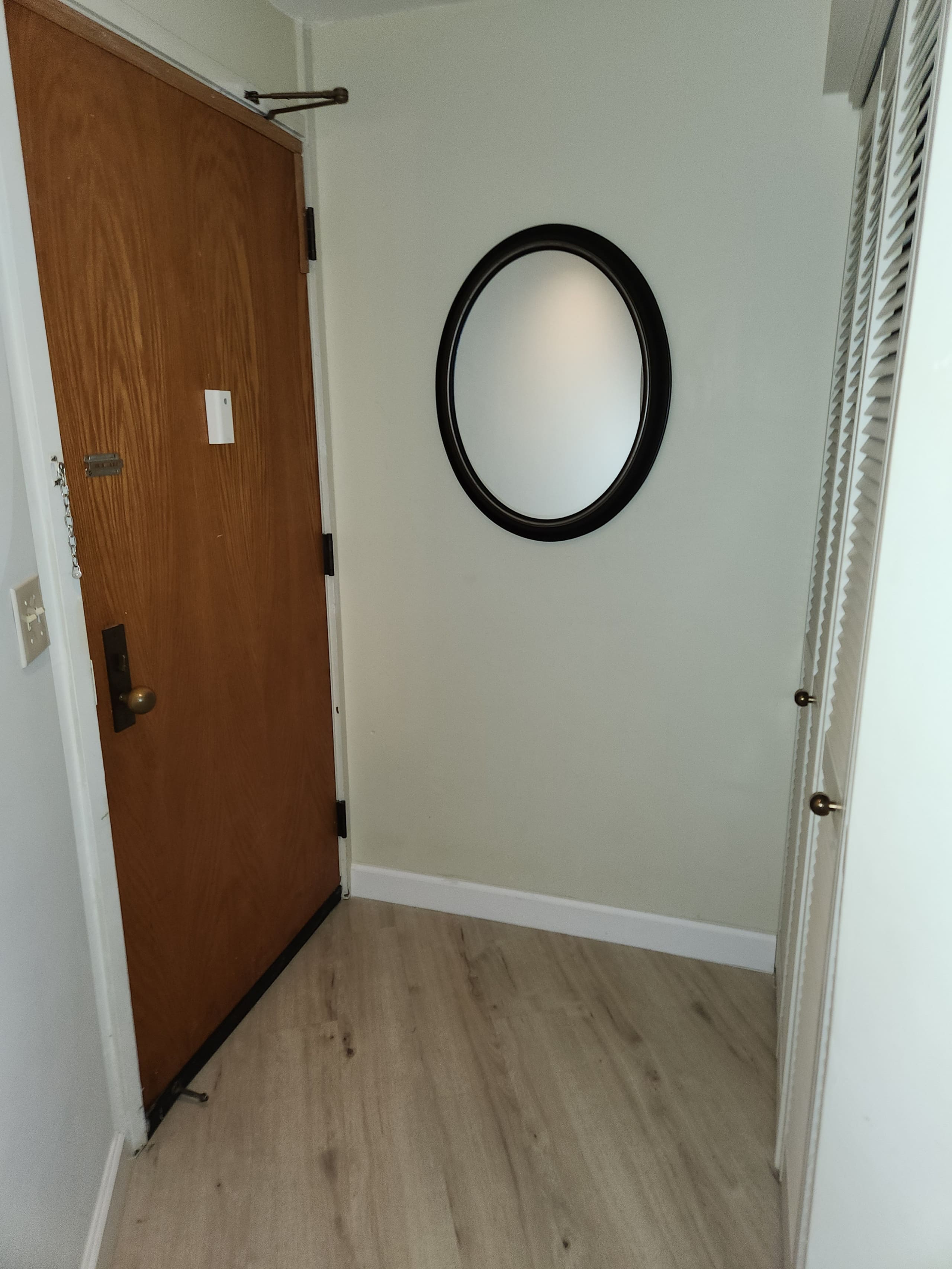Tutu's Place at Executive Center - Image 17