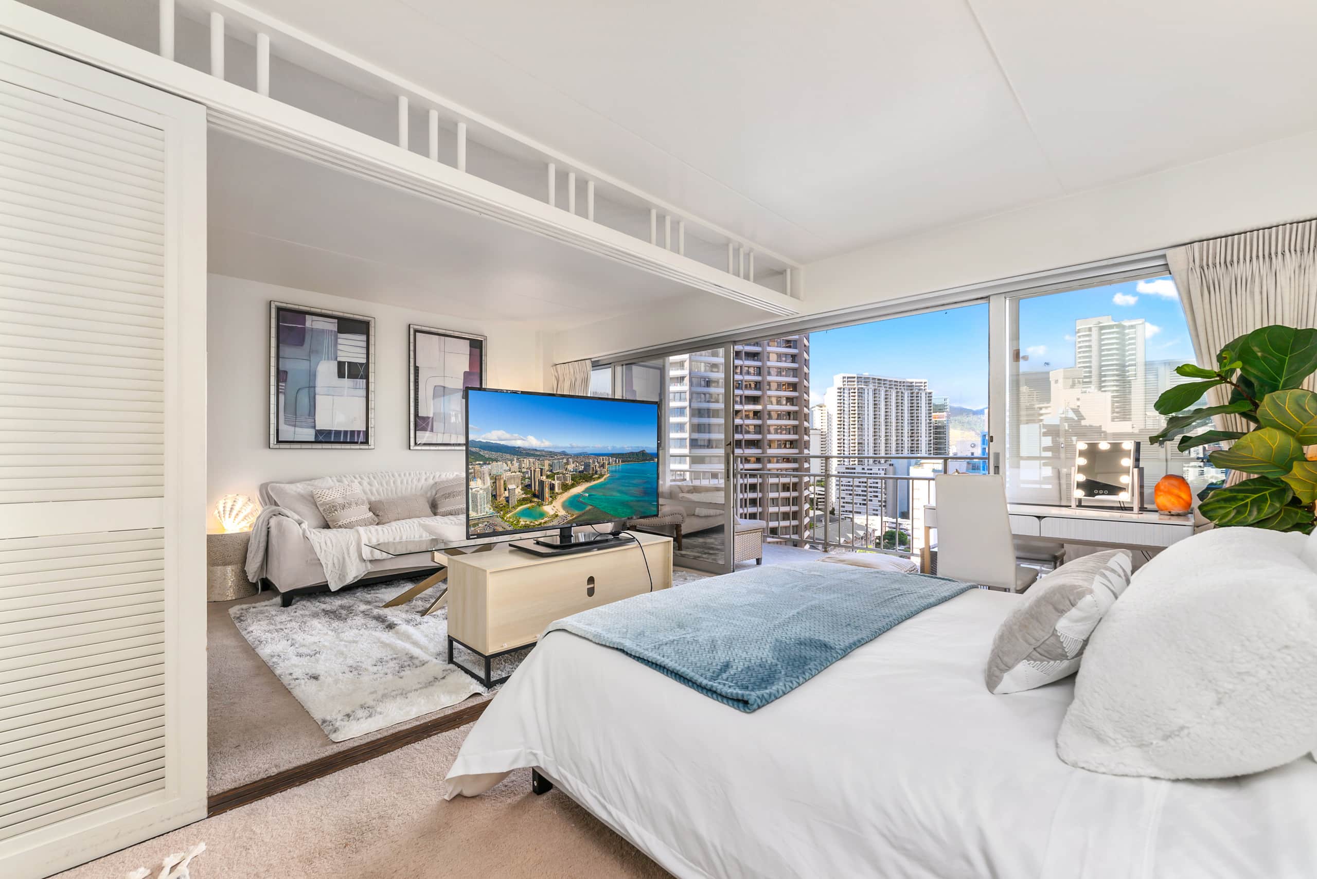Condo in Honolulu · ★4.99 · 1 bedroom · 2 beds · 1 private bath - Image 1