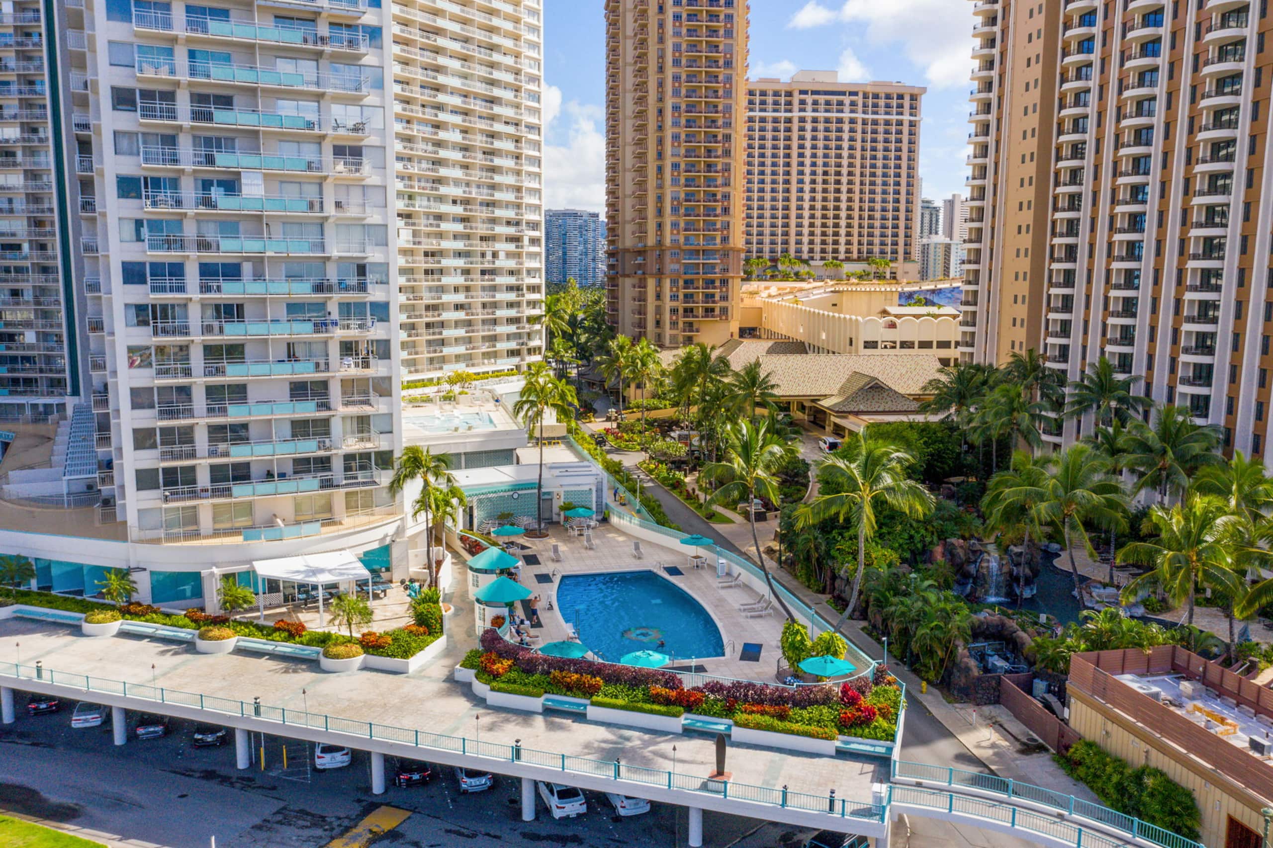 Condo in Honolulu · ★4.99 · 1 bedroom · 2 beds · 1 private bath - Image 28