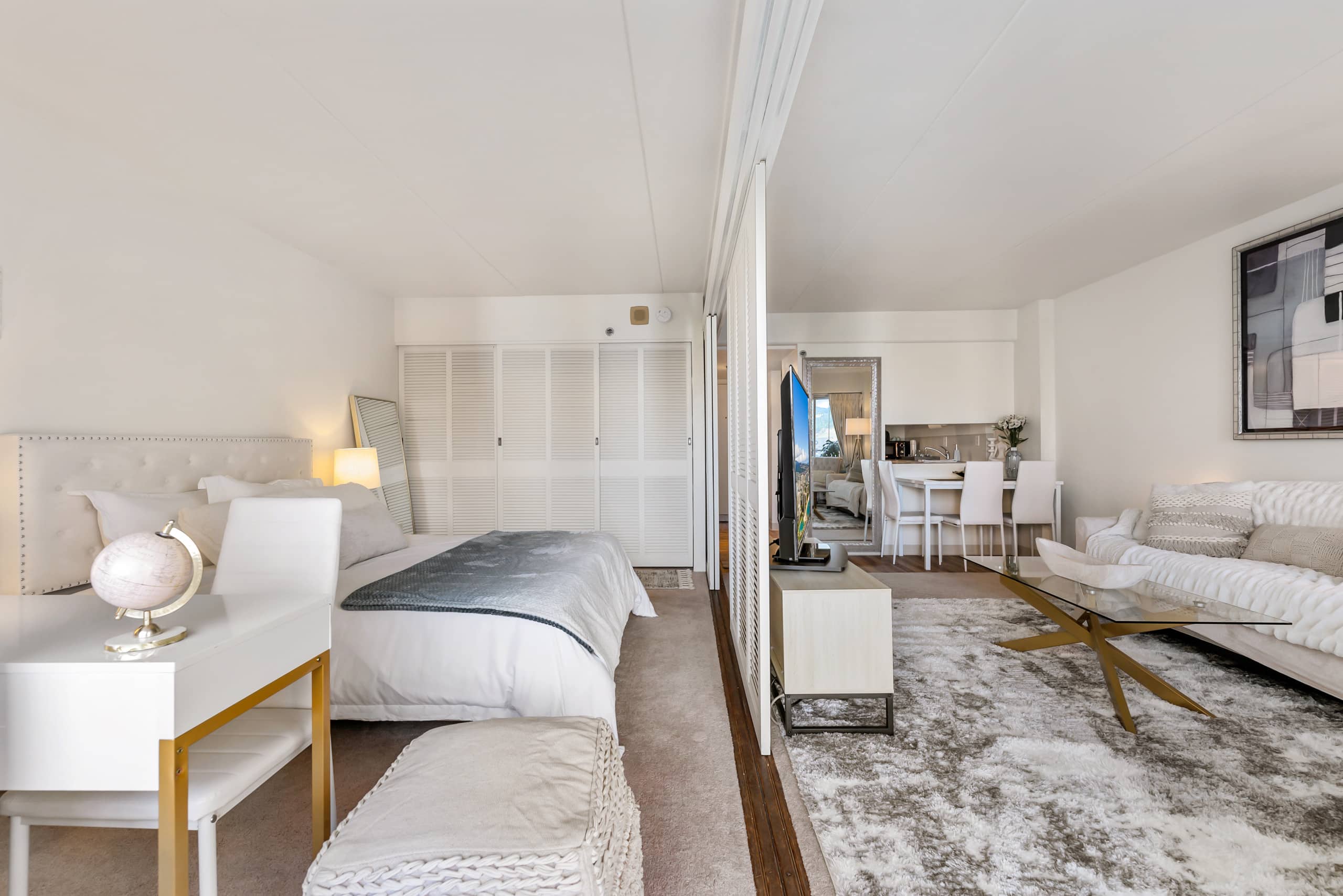 Condo in Honolulu · ★4.99 · 1 bedroom · 2 beds · 1 private bath - Image 16