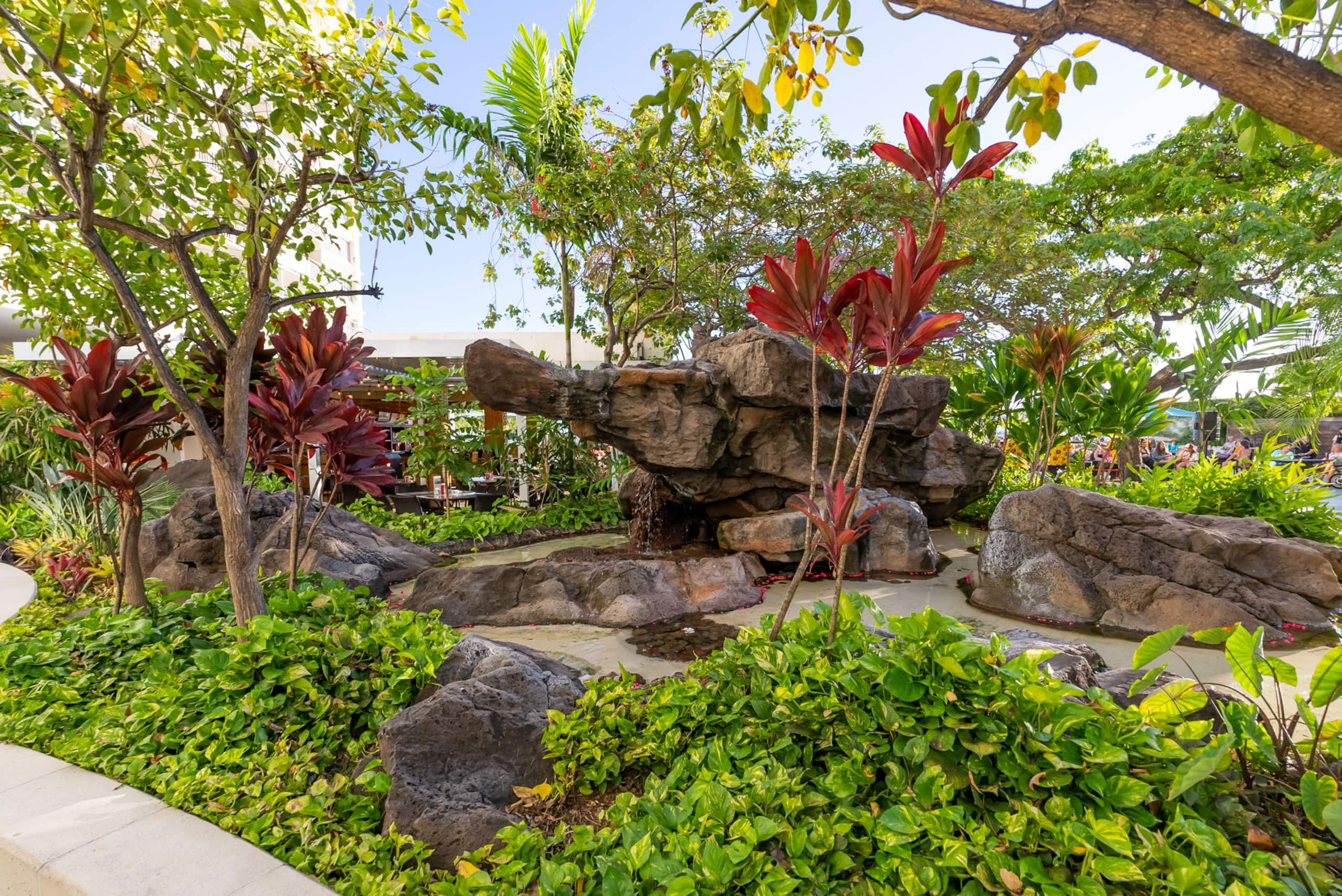Condo in Honolulu · ★4.99 · 1 bedroom · 2 beds · 1 private bath - Image 25
