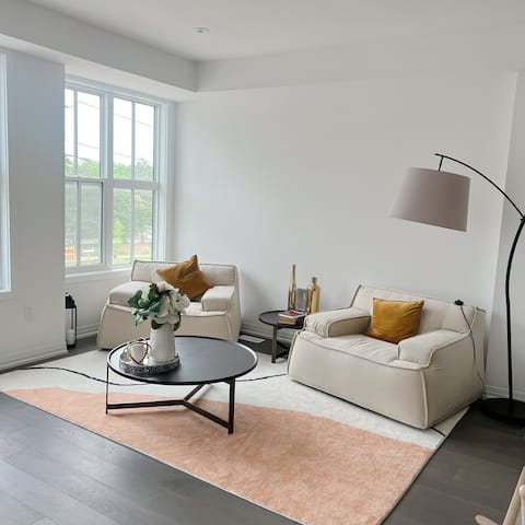 *BRAND NEW*Perfect 4 BR Townhouse Markham *Sleep 8