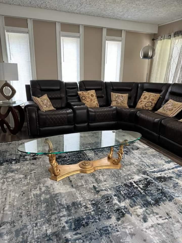 Rm1(queenbed)minimum30daysreservation-booking - Roseville, MI