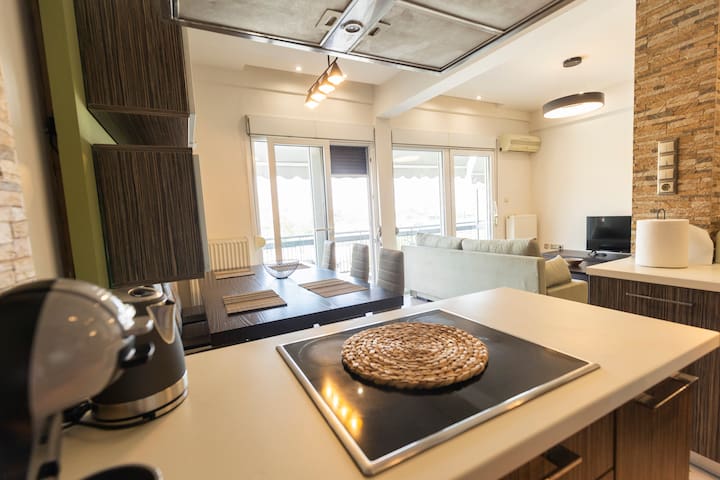 Delmare Kram Vee apartment gallery image 4