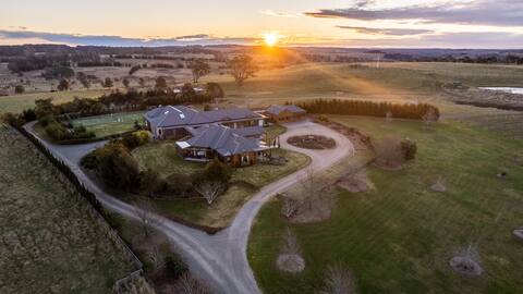 'Yuruga'- Relaxed Southern Highlands Vineyard Stay